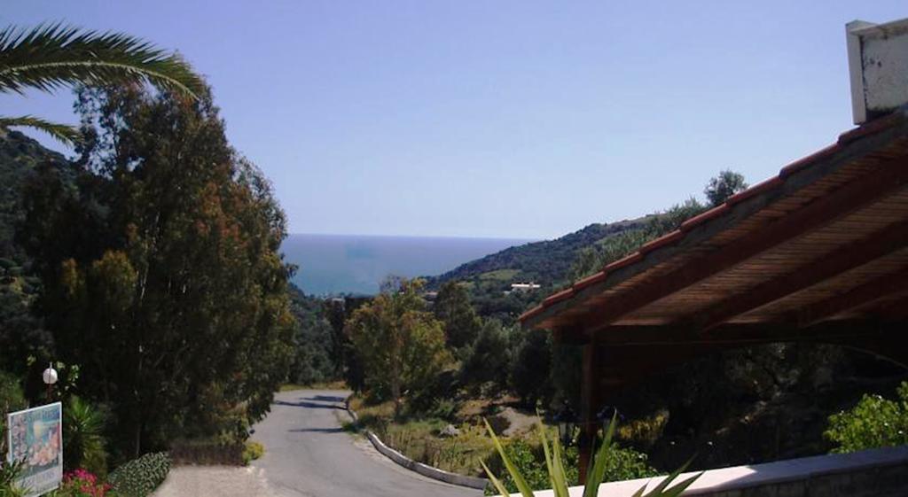 Saint George Hotel Rodakino Esterno foto